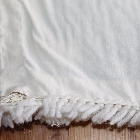 Vintage 70s MCM Boho Sleeping Owl Latch Hook Rug Wall Hanging 20" x 27" Finished - Picture 3 of 6